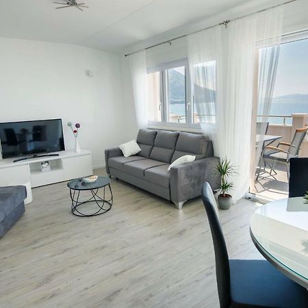 Apartmani Ticinovic Omiš Exterior foto