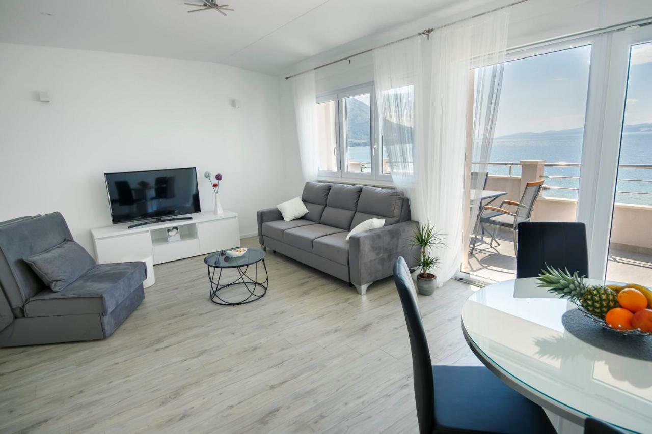 Apartmani Ticinovic Omiš Exterior foto