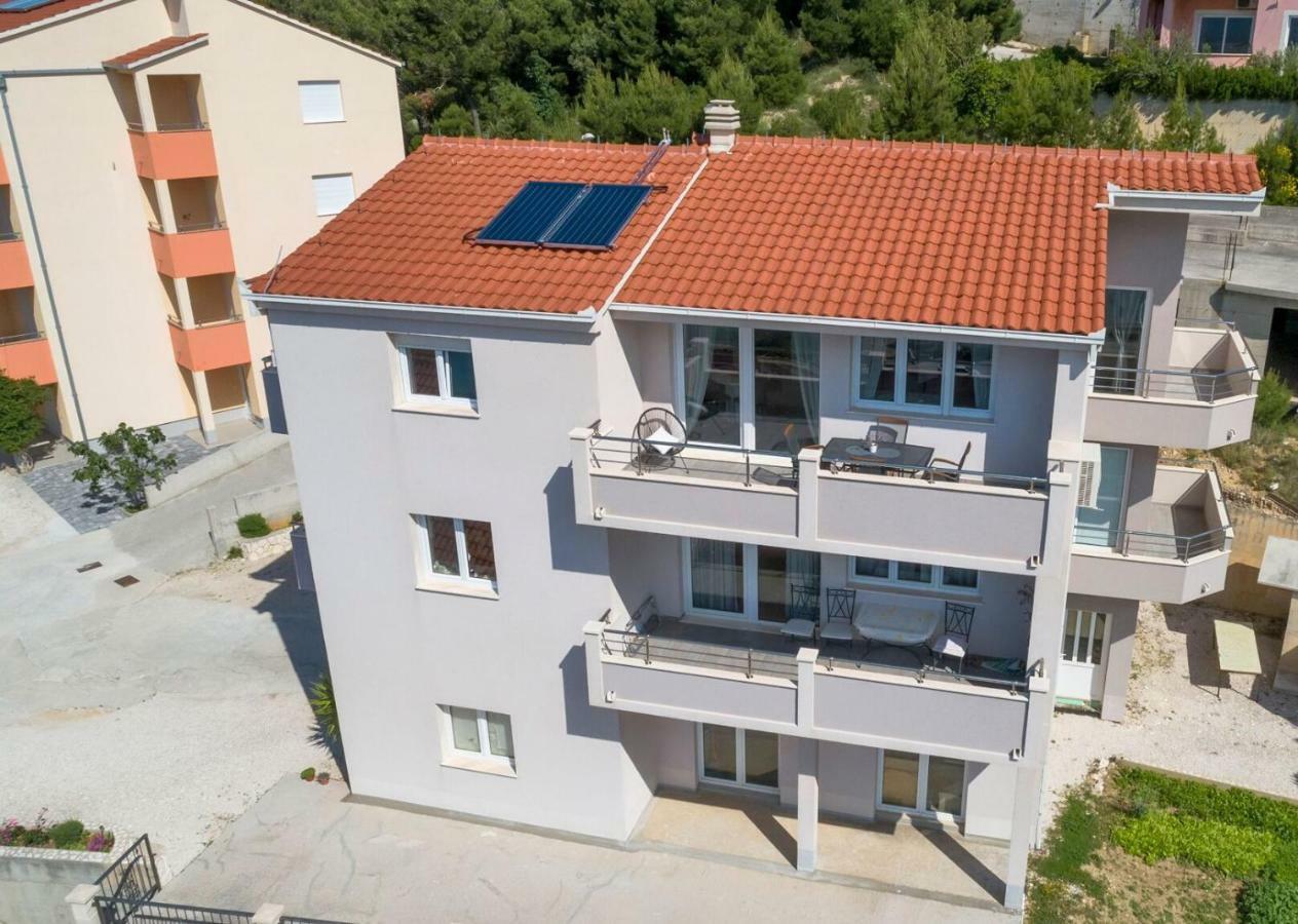 Apartmani Ticinovic Omiš Exterior foto