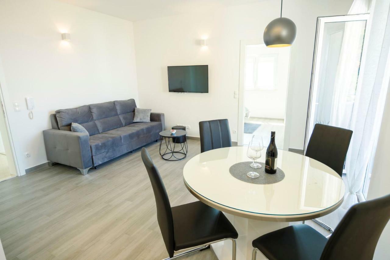 Apartmani Ticinovic Omiš Exterior foto